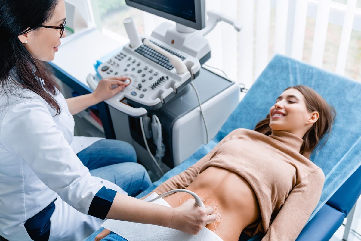 ¿Cómo controlar los efectos secundarios del tratamiento del cáncer gástrico?