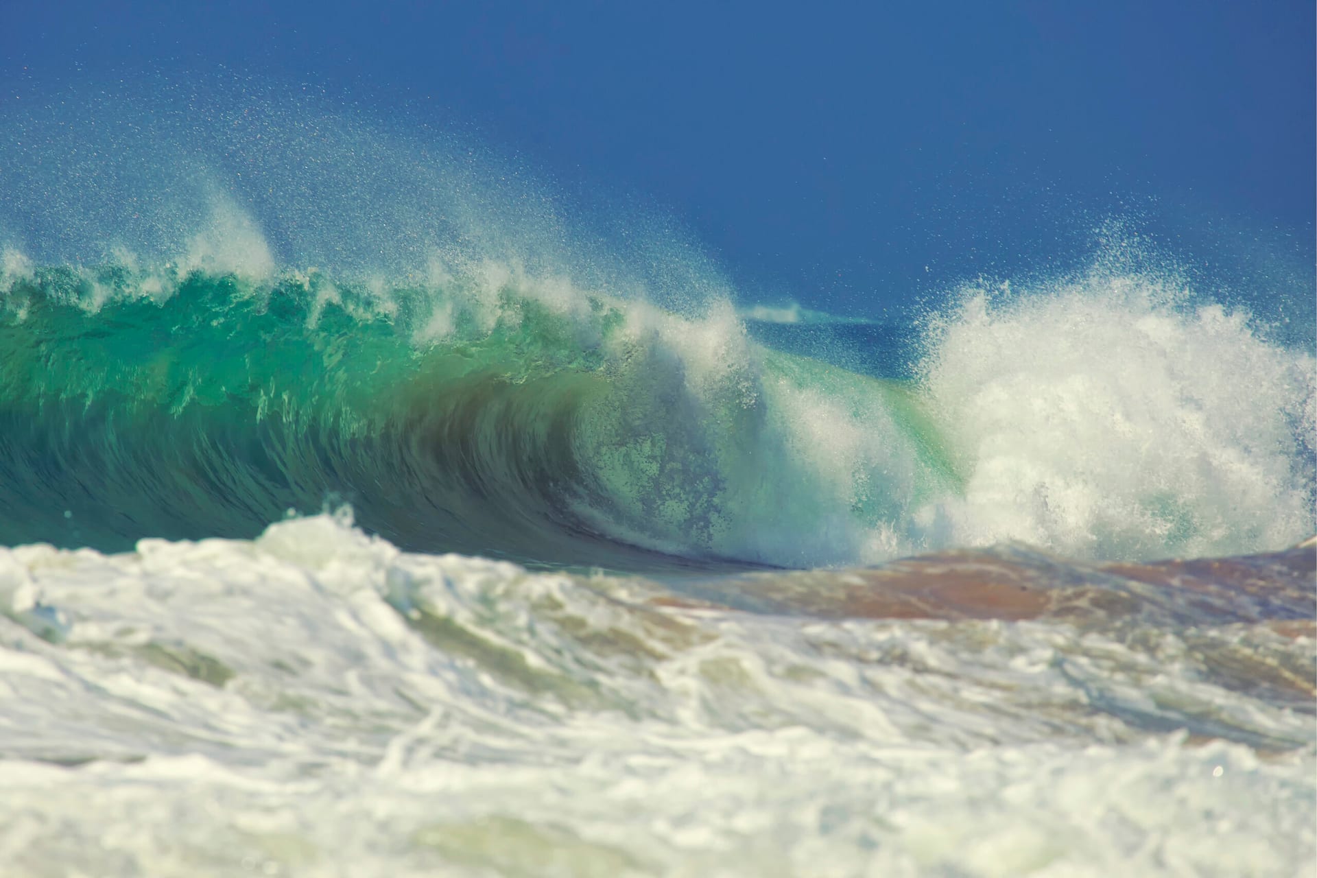qué significa soñar con un tsunami