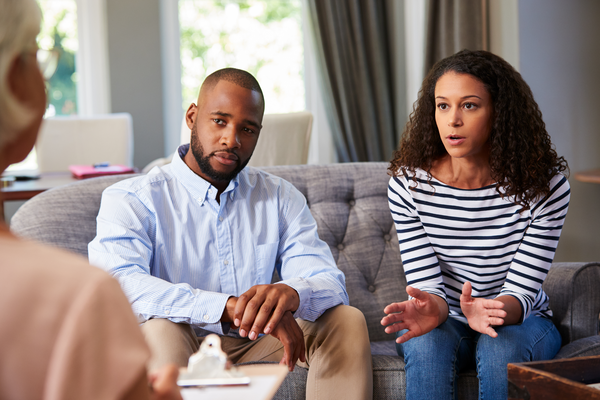 Cómo resolver conflictos de pareja según la Biblia